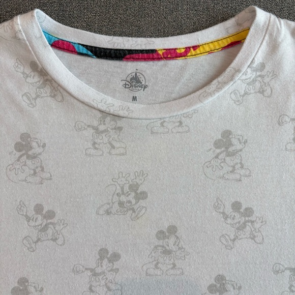 Unique Disney Parks - Mickey Mouse AOP shirt - Medium - Picture 2 of 6